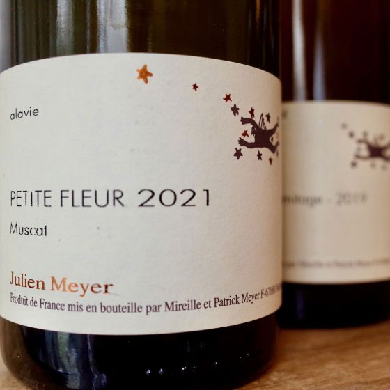 <b>Julien Meyer, Patrick et Mireille Meyer</b>|muscat petite fleur|wit