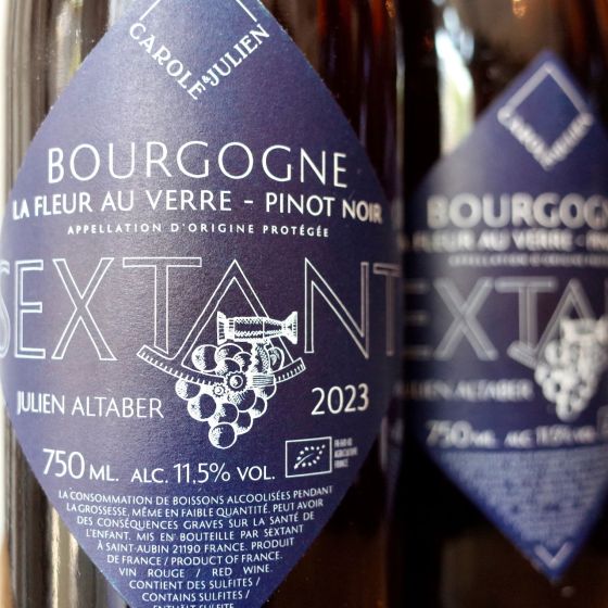 <b>Domaine Sextant, Julien et Carole Altaber</b>|la fleur au verre rouge|rood