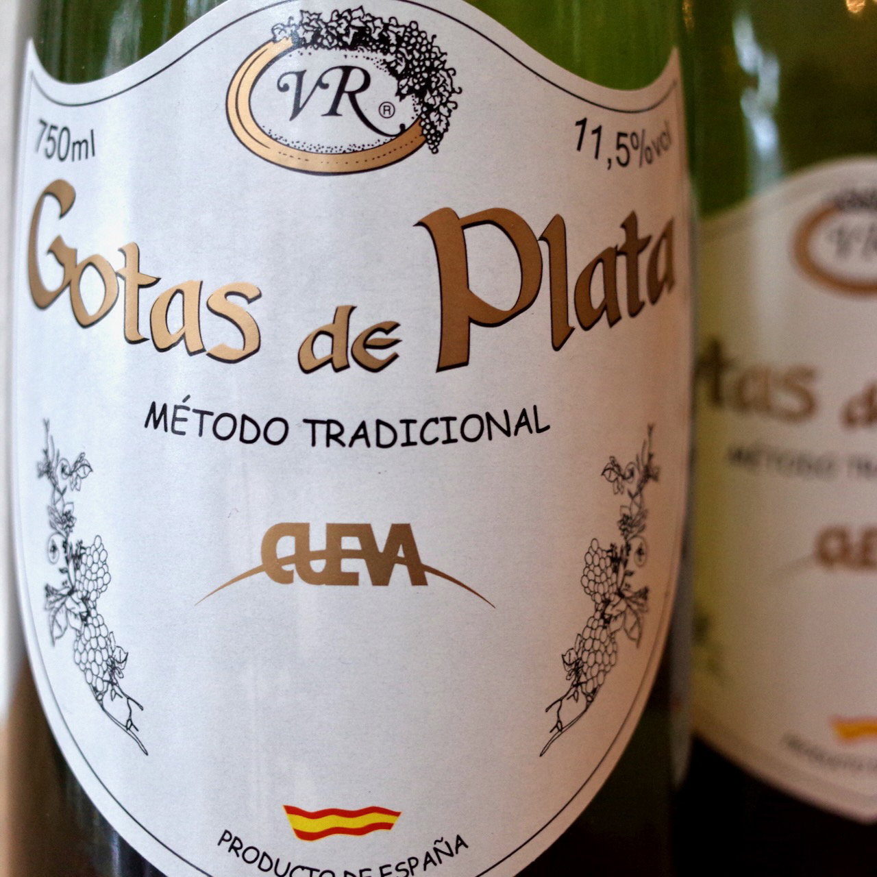 <b>Bodegas Vinedos y Reservas, Jesus Picazo</b>|gotas nature|mouss