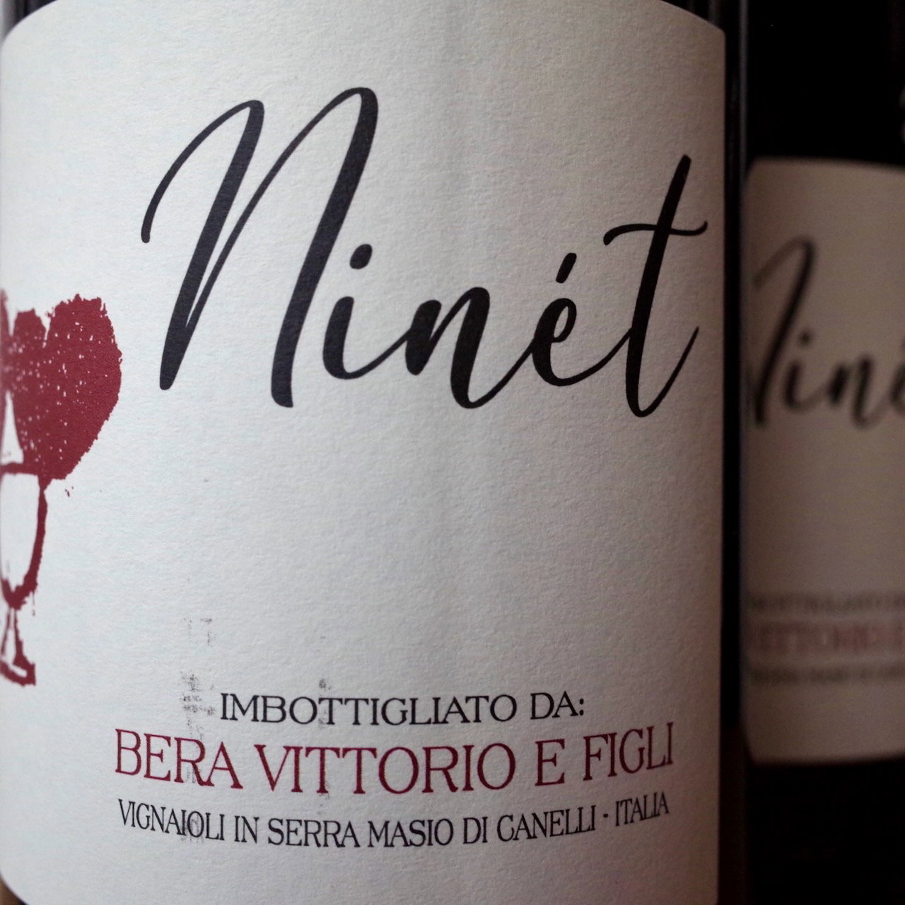 <b>Bera Vittorio & Figli, Alessandra Bera</b>|ninét|rood
